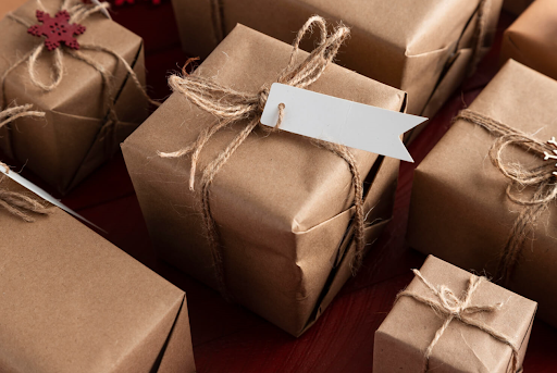 Kraft paper business packaging is perceived as an environmentally conscious investment by customers